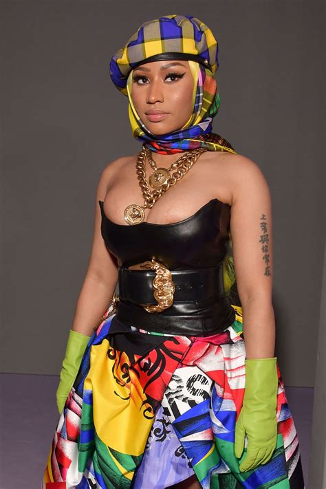 nicki minaj versace.